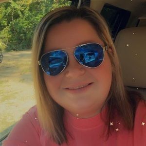 Meet your Posher, Hayley